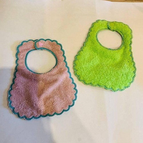 Baby bibs in the hoop embroidery design