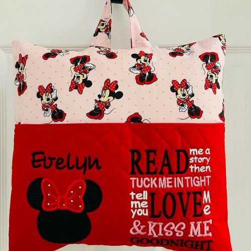 Minnie Head read me a story Reading Pillow
