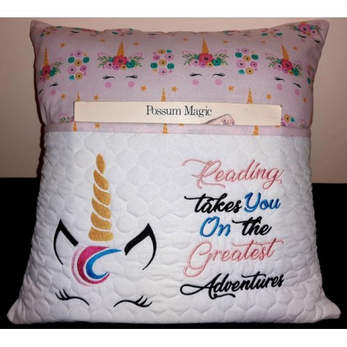 Unicorn jeune embroidery with reading takes you
