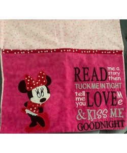 minnie mouse with read me a story