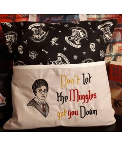 Harry border with don't let reading pillow embroidery designs
