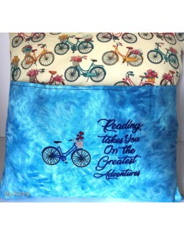 Bicycle with reading takes you Reading pillow