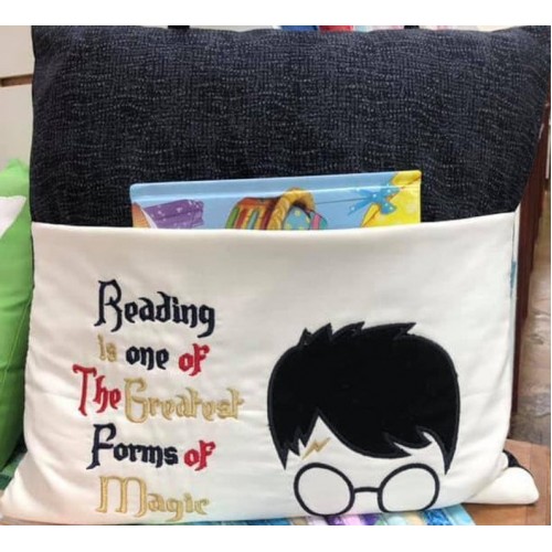 Harry Potter Face with Reading is one